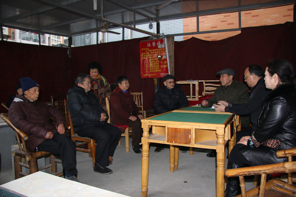 集團(tuán)黨委、工會(huì)為退休職工送溫暖